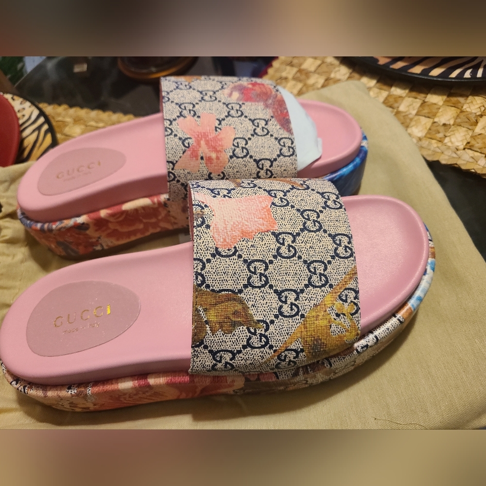 Replica gg slides